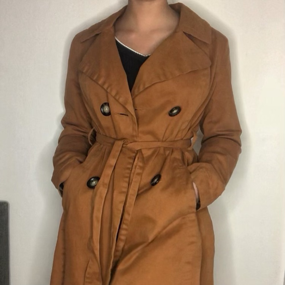 Beautiful bright brown coat with big buttons